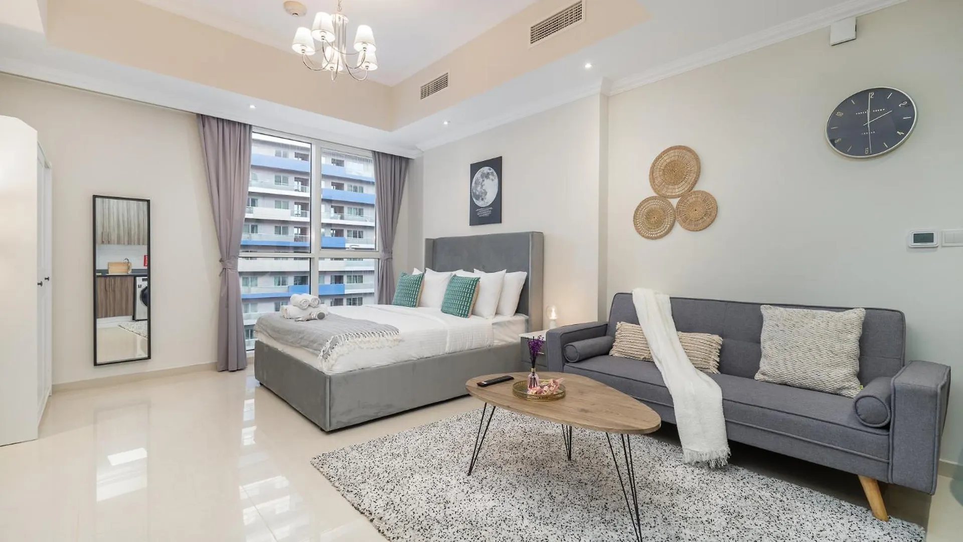 Heaven Crest Vacation Homes Downtown - Studio And 1 Bedroom Suites 2 Minute Walk To Dubai Mall And Burj Khalifa