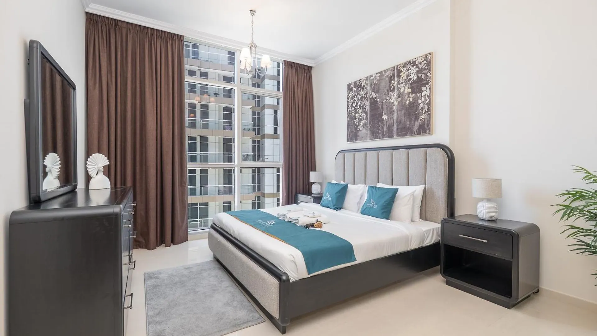 Heaven Crest Vacation Homes Downtown - Studio And 1 Bedroom Suites 2 Minute Walk To Dubai Mall And Burj Khalifa