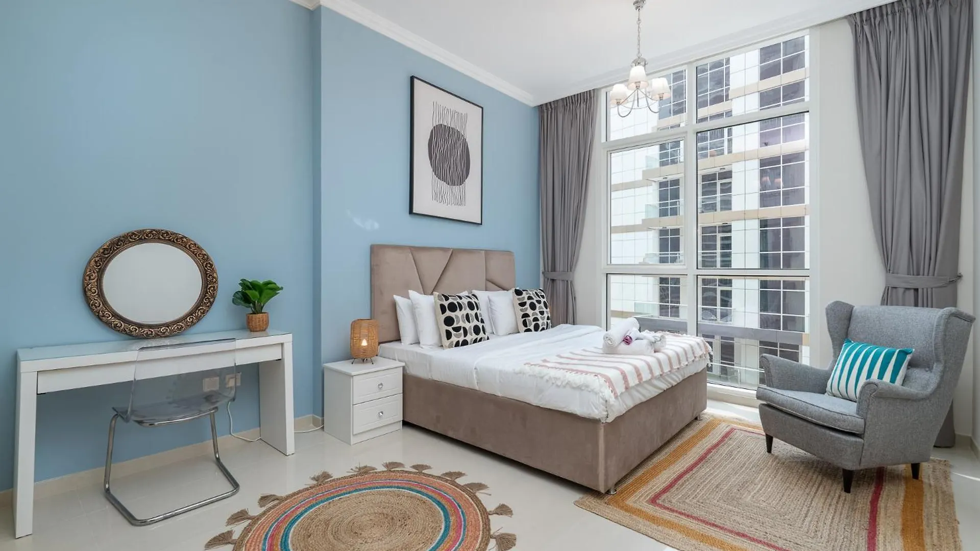 Heaven Crest Vacation Homes Downtown - Studio And 1 Bedroom Suites 2 Minute Walk To Dubai Mall And Burj Khalifa